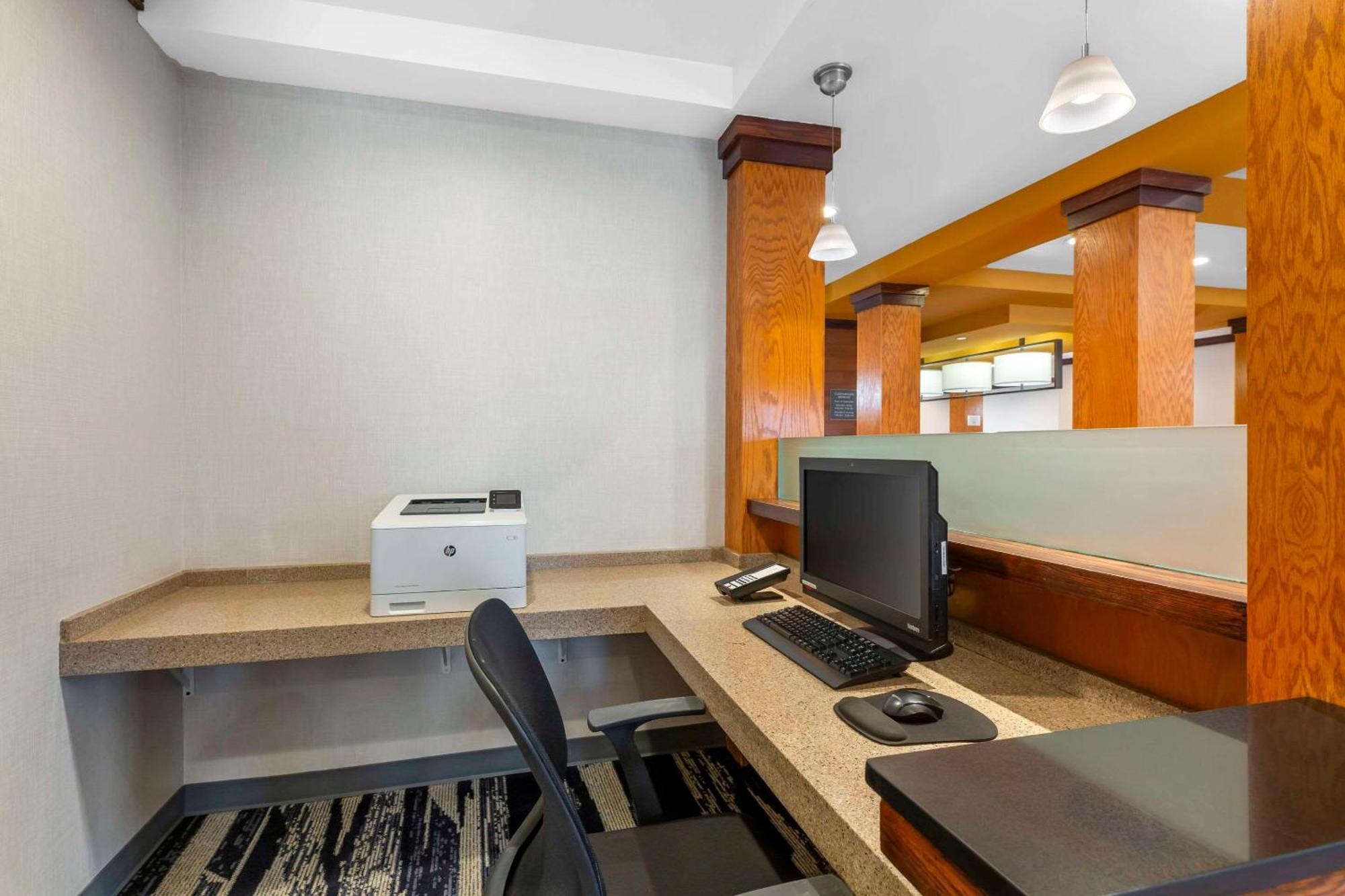 Comfort Inn & Suites Akron South מראה חיצוני תמונה