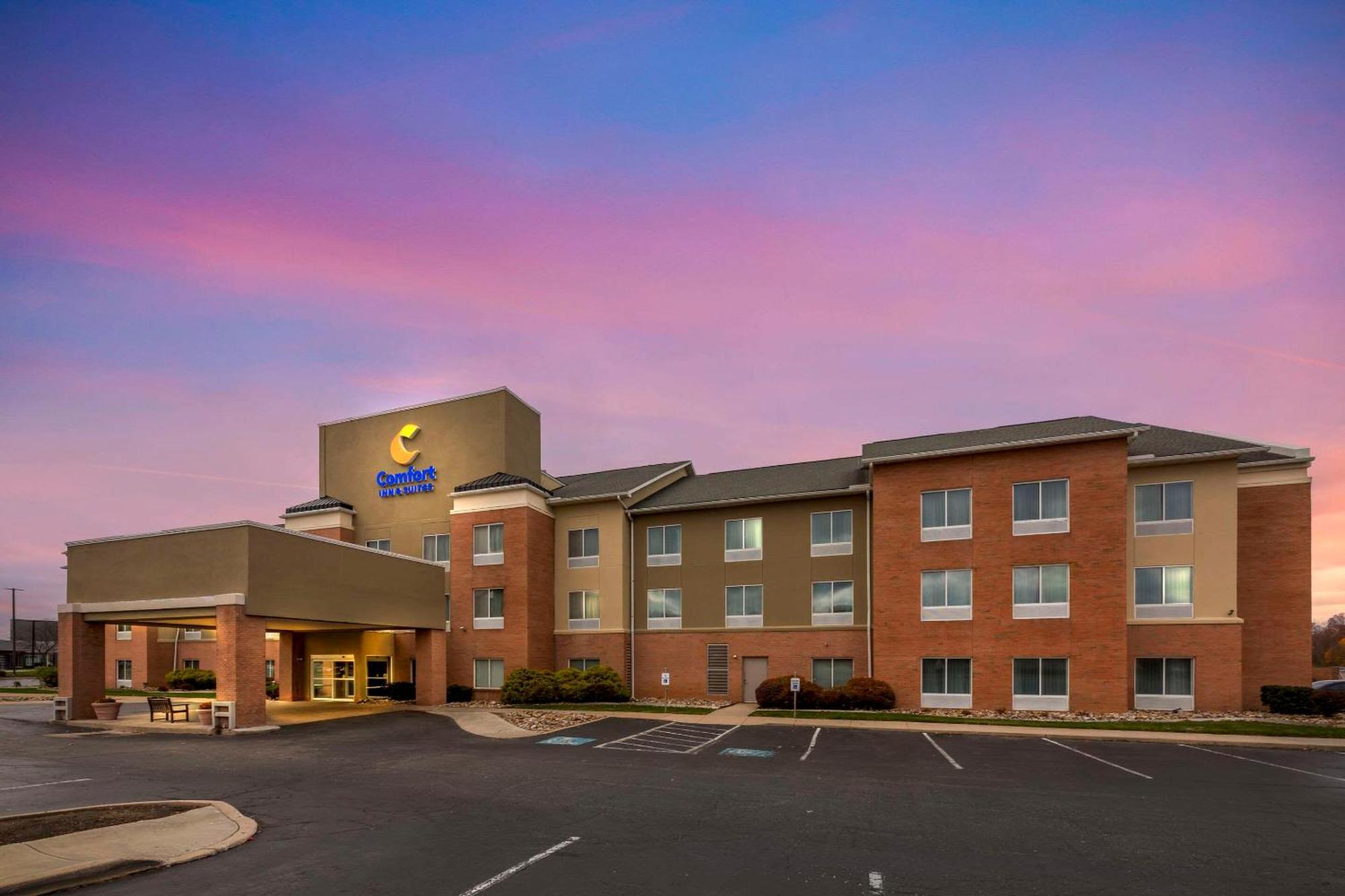 Comfort Inn & Suites Akron South מראה חיצוני תמונה