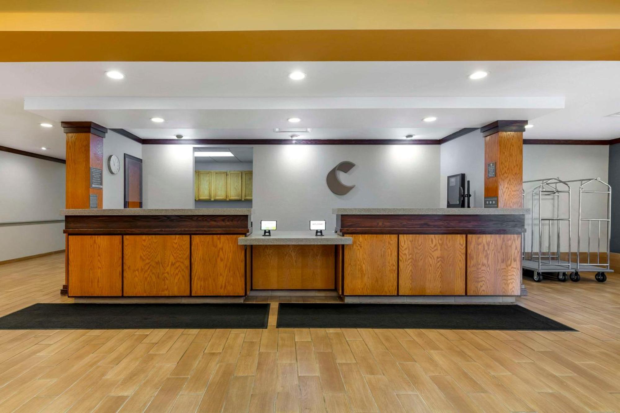 Comfort Inn & Suites Akron South מראה חיצוני תמונה