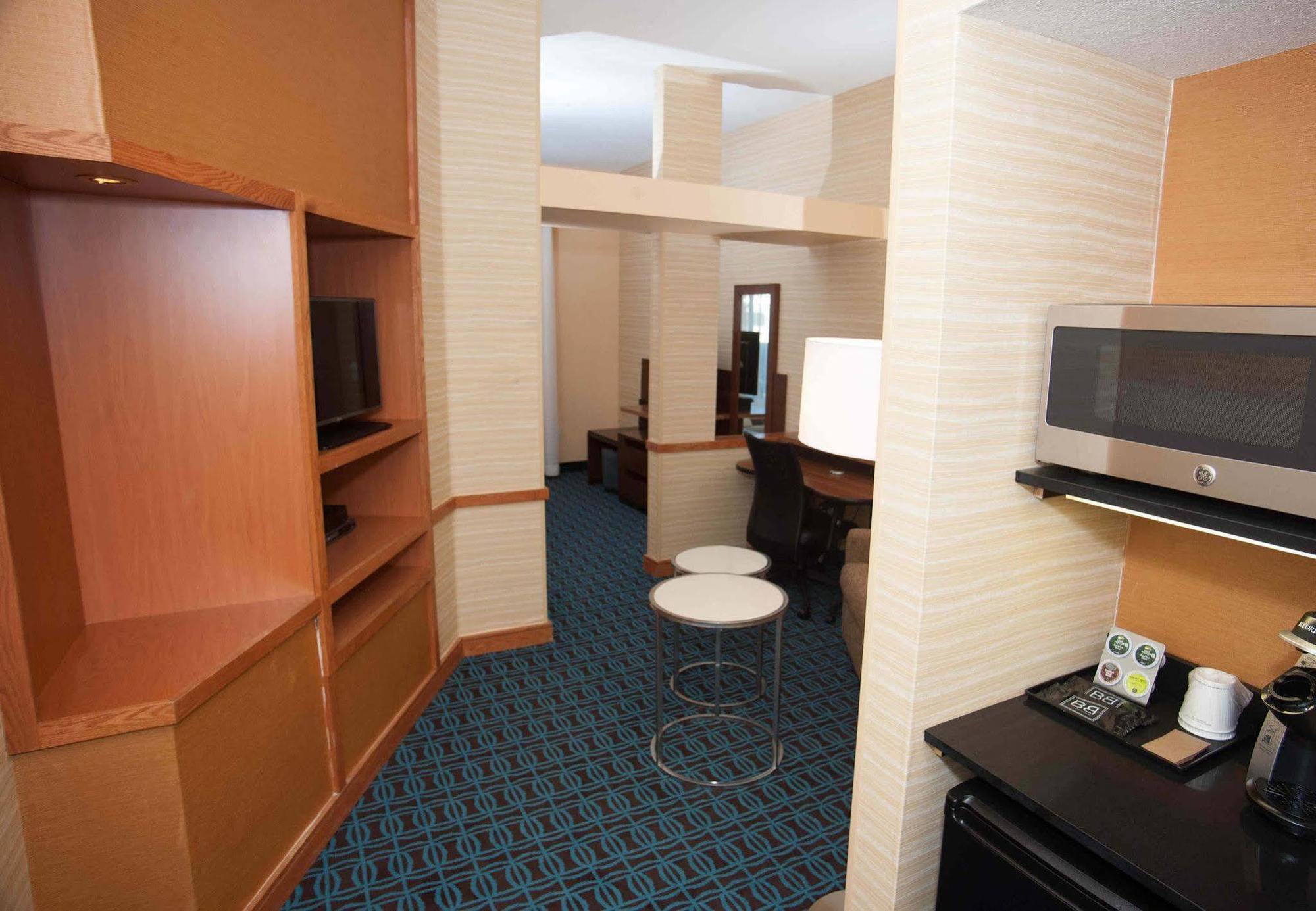 Comfort Inn & Suites Akron South מראה חיצוני תמונה